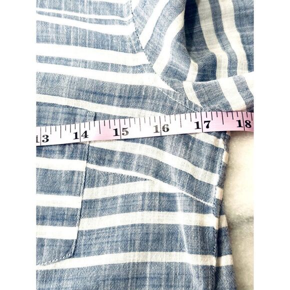 Perfect J. Crew Summer Striped Blue & White Lightweight Cotton Button-Up XS EUC - Picture 4 of 9